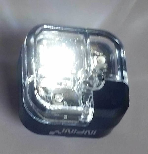Infini Saftey light I-220W Aria 1 LED weiß, 2 LED's rot
